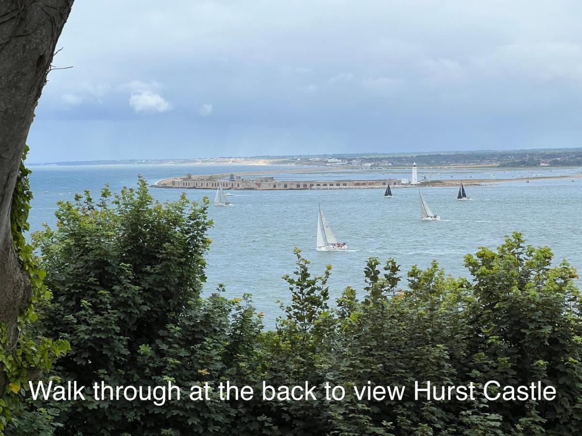 Valley View Self-Catering Coastal Bungalow In Rural West Wight 淡水 外观 照片